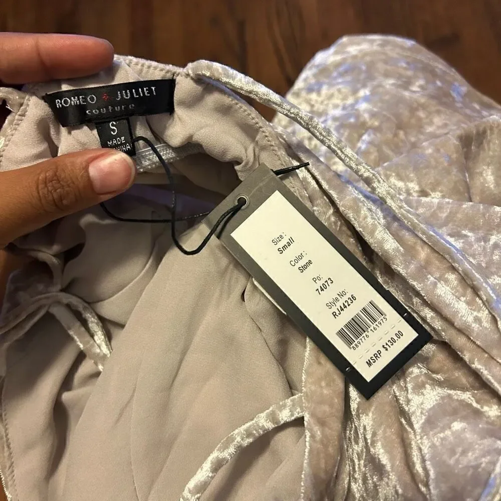 New Romeo and Juliet dress - Picture 3 of 4